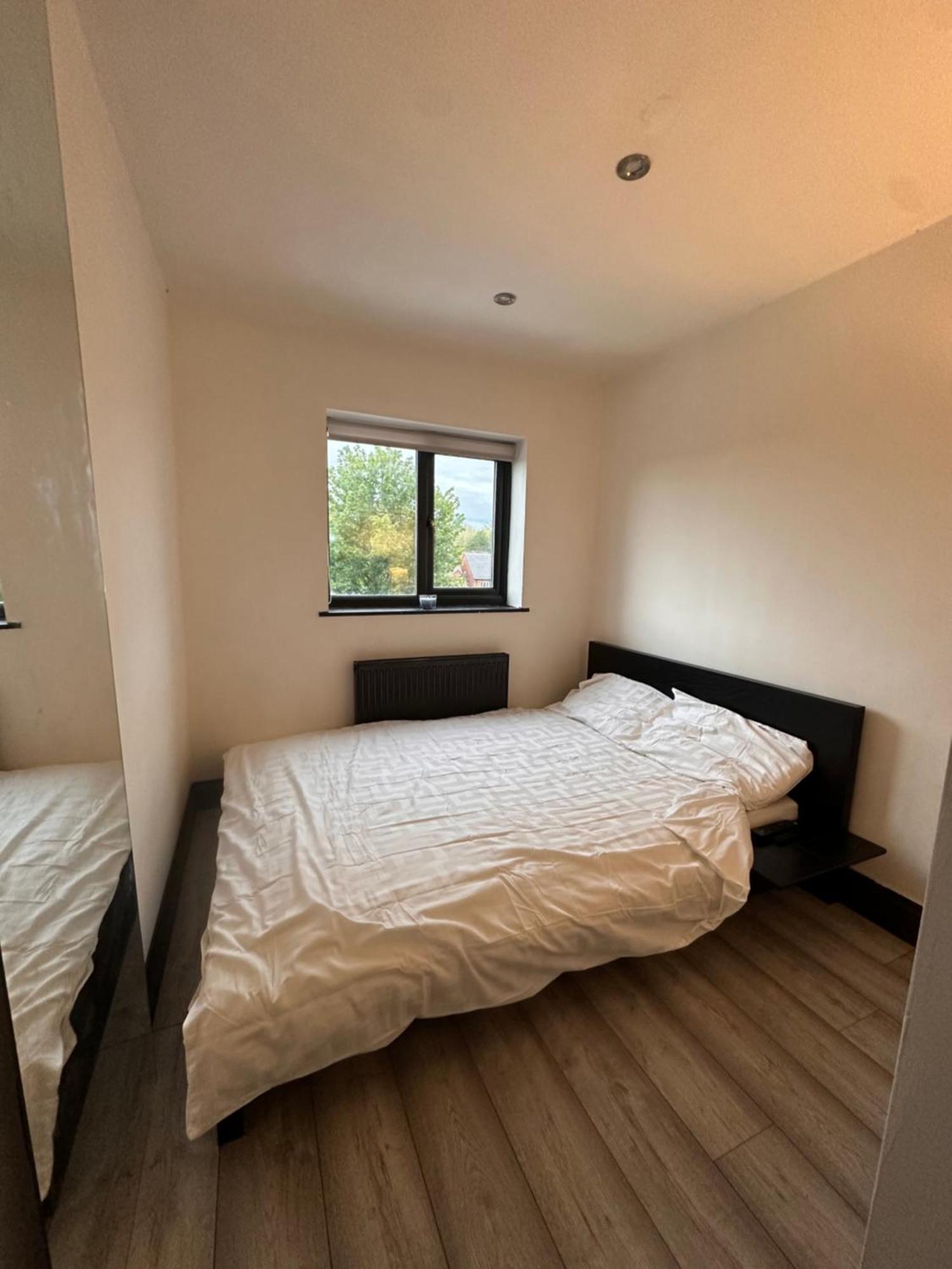 Spacious Double Near Train Station Birmingham Kültér fotó
